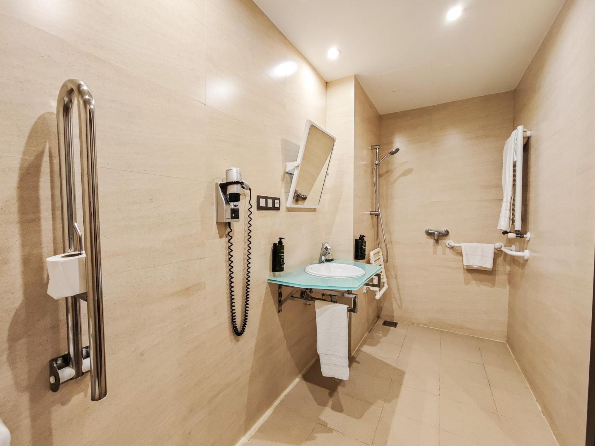 Azz Pamplona Norte 4*